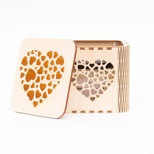 Dizajnerskie drewniane opakowanie (SERCE)